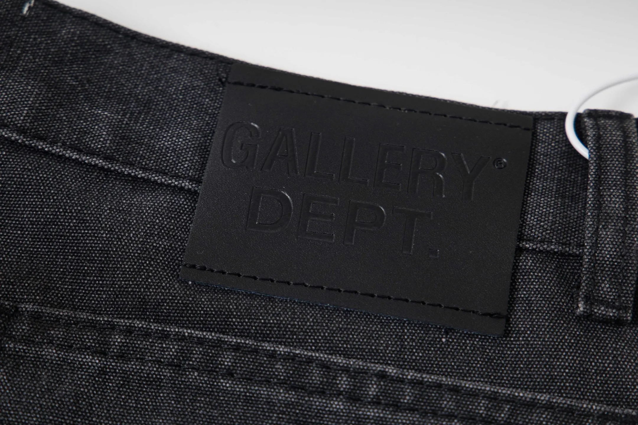💰240 GALLERY DEPT spliced ​​ink-washed jeans, truly restoring the ultimate texture of Vintage, three-dimensional version, loose and comfortable, not picky about the figure, taller and slimmer, factory-made, original quality control, same style for men and women, can be matched with couples, versatile recommendation, must-have jeans for all seasons, fashionistas have been disappointed. From the quality selection of fabrics, the tailoring of details, and the matching of patterns, they are all impeccable! The upper body is so handsome when worn...it can be easily worn by men, women and children! The craftsmanship is made of heavy-duty washed pure cotton denim fabric. After washing, it is soft and thick. It is very stylish when worn on the body. Style number: 1800# Color: black Size: 28 30 32 34 36